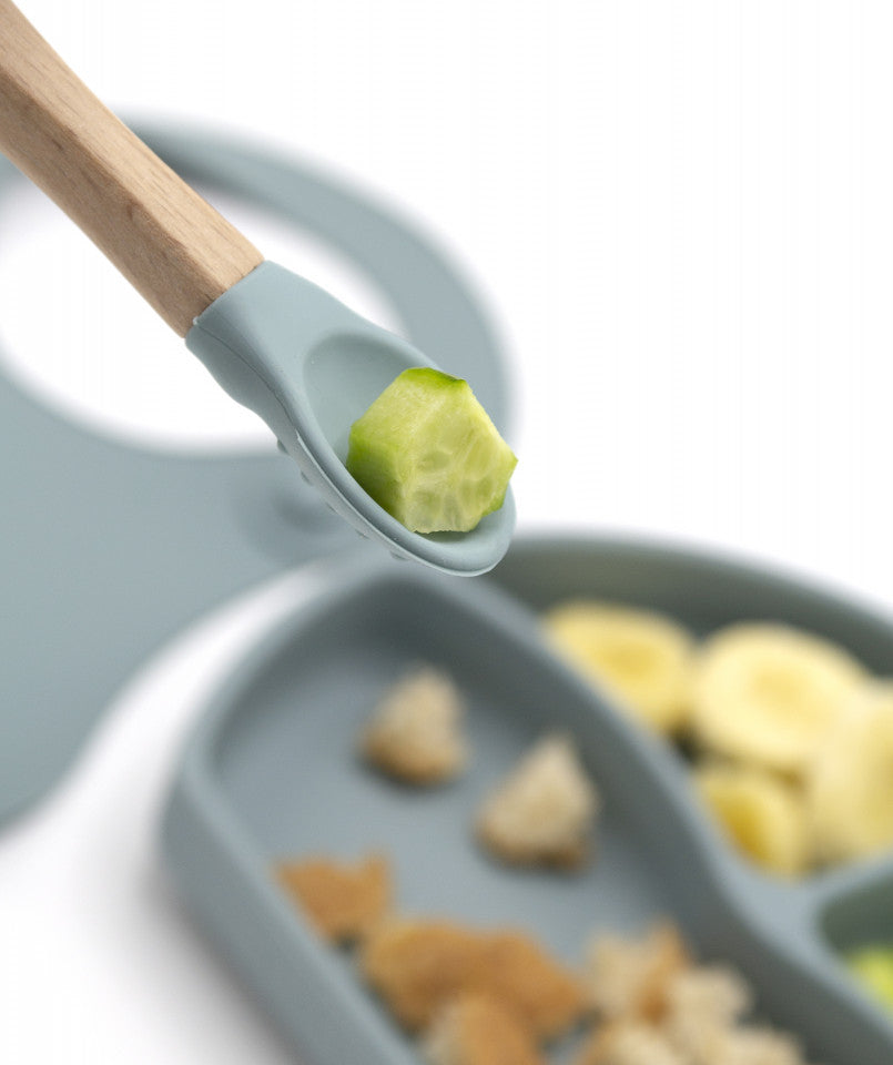 Set diversificare 4 piese din silicon BabyJem: bavetica, farfurie, lingurita si pahar